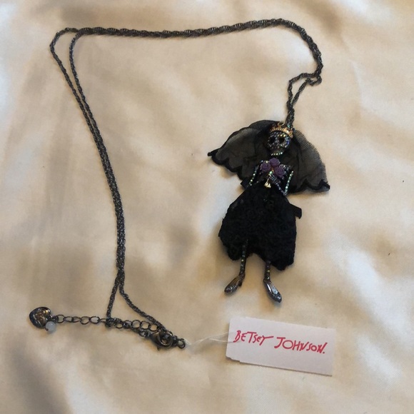 Betsey Johnson Hematite Tone Dark Magic Skeleton Bride Pendant Necklace NWT - Picture 12 of 15